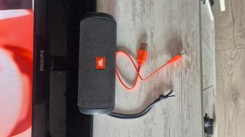 JBL Flip Essential Bluetooth Speaker beschikbaar voor biedingen