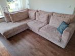 Hoekbank met eiland taupe, licht bruin hoek bank lounge bank, Huis en Inrichting, Banken | Bankstellen, Ophalen, Hout, 250 tot 300 cm