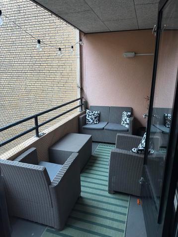 Mooie Wicker Loungeset - 4 Zitplaatsen beschikbaar voor biedingen