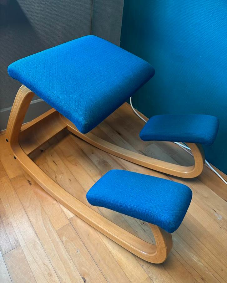 Varier (stokke) Veriable balance, Huis en Inrichting, Stoelen, Gebruikt, Eén, Stof, Overige materialen, Blauw, Ophalen