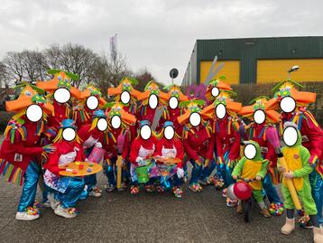 carnavalspakken grote loopgroep beschikbaar voor biedingen