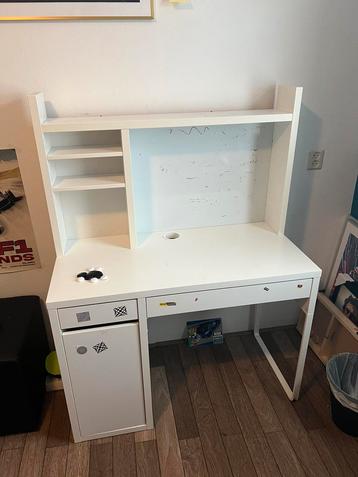 IKEA Micke bureau met opzetstuk beschikbaar voor biedingen