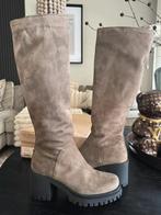 Nieuwe beige/taupe laarzen - maat 39, Ophalen of Verzenden, Nieuw, Beige, Hoge laarzen