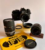 Nikon FE (black) 35mm SLR camera + lenzen (set), Audio, Tv en Foto, Fotocamera's Analoog, Ophalen, Zo goed als nieuw, Spiegelreflex