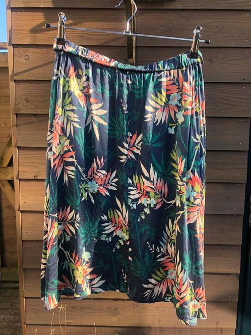 King Louie zomers rokje! Tropical, Kleding | Dames, Rokken, Zo goed als nieuw, Maat 38/40 (M), Overige kleuren, Onder de knie
