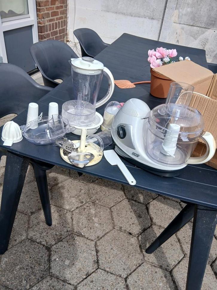 Keukenmachine met accessoires, Witgoed en Apparatuur, Keukenmixers, Gebruikt, 1 tot 2 liter, Ophalen