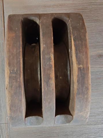 Oude Scheepskatrol met Patina beschikbaar voor biedingen