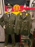 Etalagepop met 2 Nederlandse DT pakken, Ophalen, Landmacht, Nederland