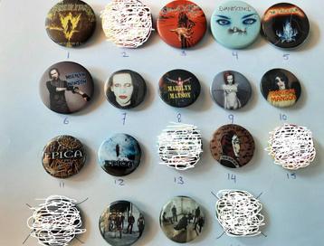 14 buttons Rock bands etc. Epica, Marilyn Manson etc. beschikbaar voor biedingen