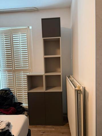 Licht/donkergrijze ikea kast met schade beschikbaar voor biedingen