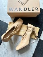 Heels pumps Wandler 40,5 cashew €468 leer mules, Kleding | Dames, Schoenen, Ophalen of Verzenden, Zo goed als nieuw