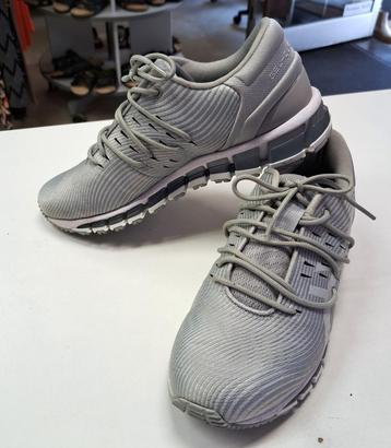 ASICS GEL-QUANTUM 360 sneakers grijs als nieuw 38 art 48686 beschikbaar voor biedingen