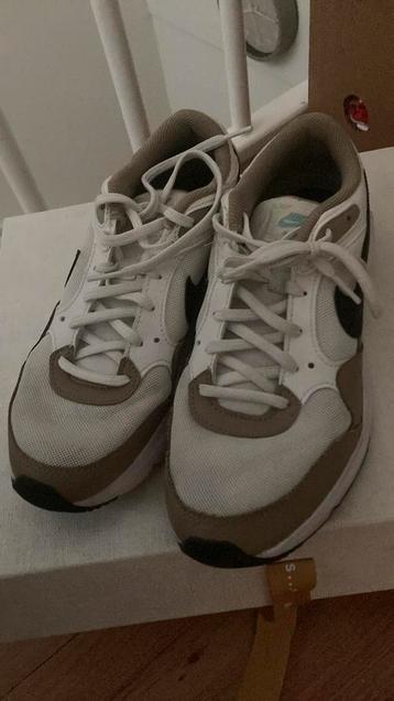 Nike Air Sneakers Maat 39 beschikbaar voor biedingen