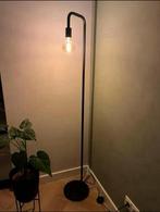 Vloerlamp zwart modern ZGAN, Ophalen of Verzenden, Zo goed als nieuw