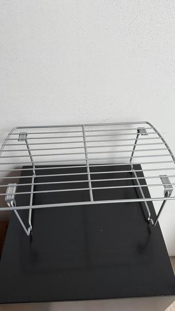 Kastinzet / Kastverdeler - Extra Opbergruimte beschikbaar voor biedingen