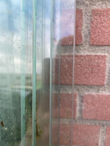 Glasplaten beschikbaar voor biedingen