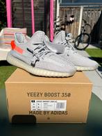 Yeezy Boost 350 Tail Light US9 EU42,5, Kleding | Heren, Schoenen, Ophalen of Verzenden, Nieuw, Overige kleuren