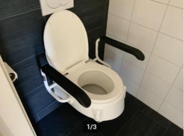 toiletverhoger met armsteunen beschikbaar voor biedingen
