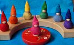 Regenboog weekkalender popje jaarring dwerg Vrije School, Verzenden, Nieuw, Figuurtje(s), Wolvilt