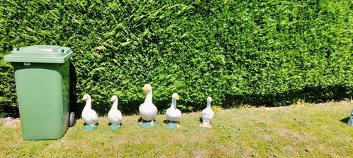 GRATIS 5 betonnen ganzen, voor in de tuin, Tuin en Terras, Tuinbeelden, Gebruikt, Dierenbeeld, Beton, Ophalen