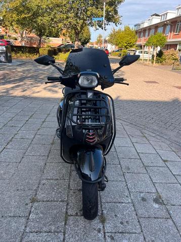 Vespa Sprint 2017, Full Option beschikbaar voor biedingen