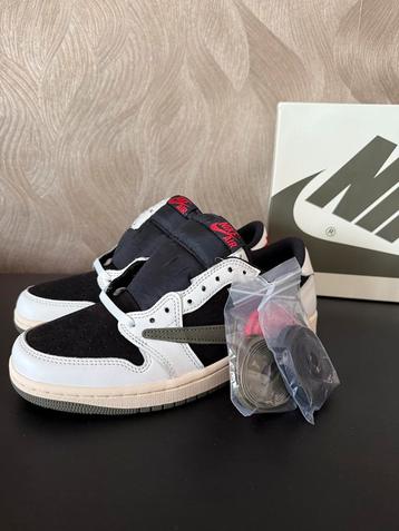 Jordan 1 Retro Low OG SP Travis Scott Olive beschikbaar voor biedingen