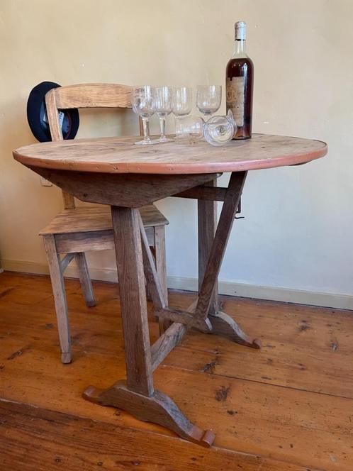 Wijnproeftafel Table Vogneron Vendage Bijzettafel antiek Fr, Antiek en Kunst, Antiek | Meubels | Tafels, Ophalen