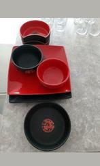 Een heel leuk 7-delig (sushi) setje in rood en zwart. 2 pers, Huis en Inrichting, Keuken | Servies, Ophalen of Verzenden, Zo goed als nieuw