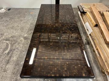 Showroomuitverkoop! Epoxy tafel - kokosnoot beschikbaar voor biedingen