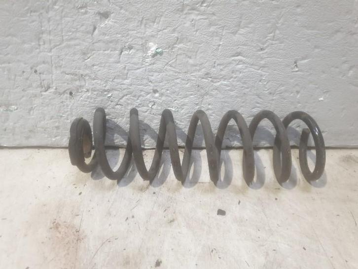 Schroefveer Achter Mercedes-Benz A (W168) (1997-07/2004-08), Auto-onderdelen, Ophanging en Onderstel, Mercedes-Benz, Gebruikt