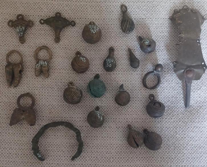 Antiek Afrikaanse amulet/ bellen /sieraden, Antiek en Kunst, Antiek | Koper en Brons, Ophalen of Verzenden