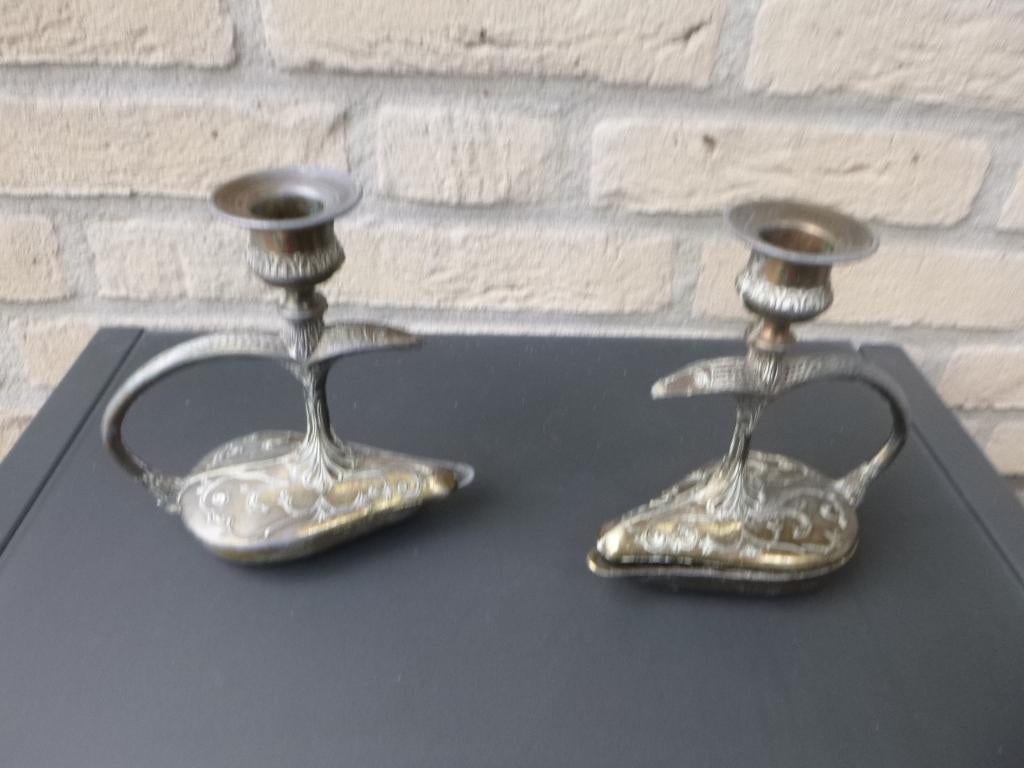 twee oude slang kandelaren, Gebruikt, Brons of Koper, Ophalen of Verzenden, Kandelaar