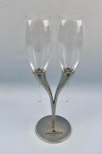 Moët & Chandon - twee champageglazen in standaard - design, Ophalen of Verzenden, Zo goed als nieuw, Overige typen