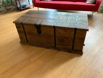Teak Salon Tafel Kist met Wijnopslag beschikbaar voor biedingen