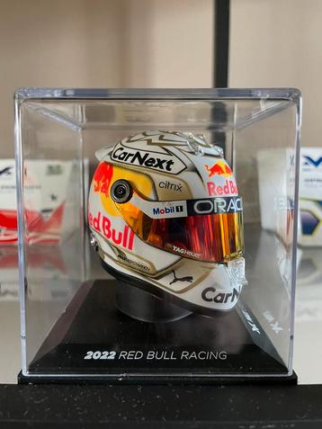 Formule 1 Max Verstappen helm 1:4 Seizoens helm 2022