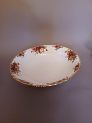 Royal Albert Old Country Roses diepe ronde schaal of kom beschikbaar voor biedingen
