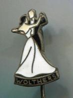 Wolthers email op zilverkleurig dans speldje ( X_108a ), Verzamelen, Speldjes, Pins en Buttons, Verzenden, Zo goed als nieuw, Sport