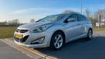 Hyundai i40 1.6 GDI Stationwagon 2012 Grijs, Auto's, Hyundai, Euro 5, Achterwielaandrijving, 4 cilinders, Start-stop-systeem