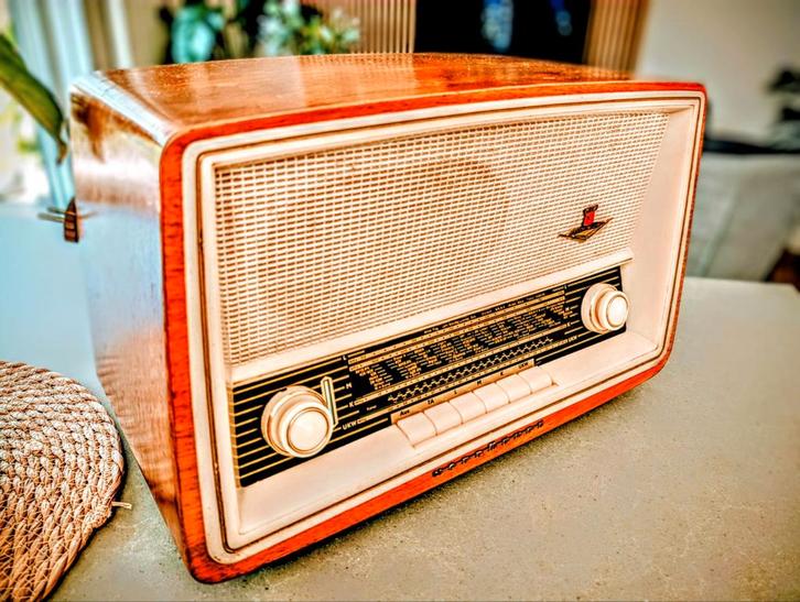 Nordmende Elektra 62 Z13 buizenradio + bluetooth, Audio, Tv en Foto, Radio's, Zo goed als nieuw, Ophalen of Verzenden