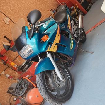 Suzuki gsx600 beschikbaar voor biedingen
