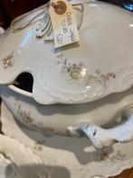 Antiek Porseleinen Servies met Bloemen, Ophalen
