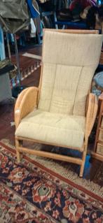 Mooie rotan fauteuil met kussen, Ophalen, -, Minder dan 75 cm, -