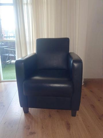 Fauteuil stoel zwart leren lederen leer  beschikbaar voor biedingen