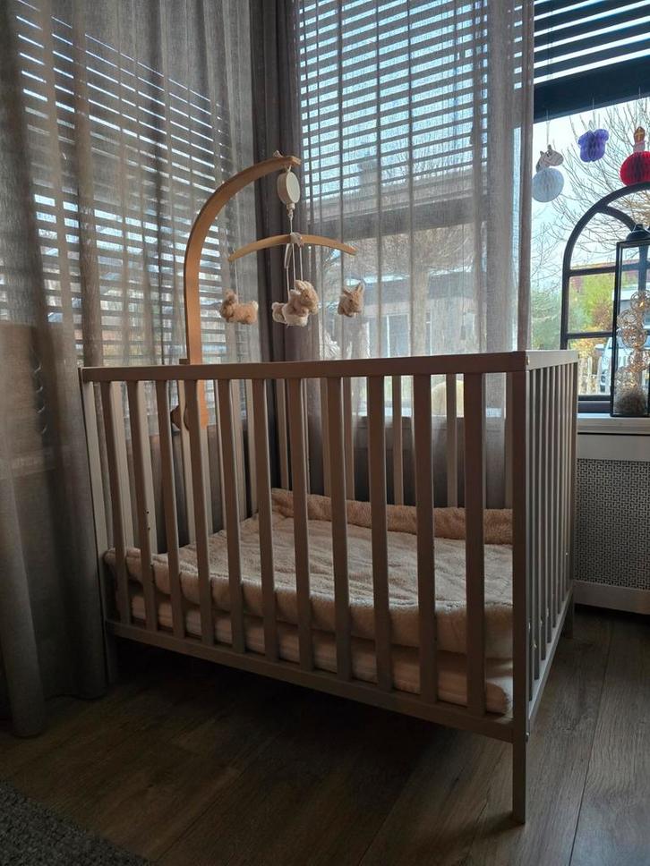 Box prenatal taupe met matras, kleed en muziek mobiel, Kinderen en Baby's, Babywiegjes en Ledikanten, Zo goed als nieuw, Overige typen