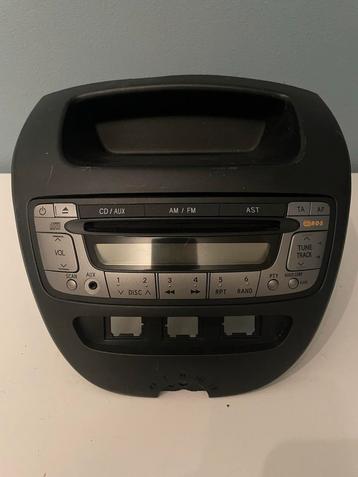 12x (Inclusief bezorging) OEM Autoradio Aygo/C1/107 beschikbaar voor biedingen