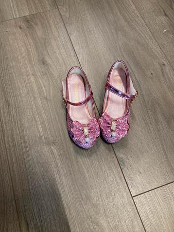 Hakschoentjes / verkleed schoenen maat 30 beschikbaar voor biedingen