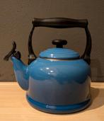 Le Creuset fluitketel blauw 2.1l, Witgoed en Apparatuur, 2 liter of meer, Ophalen of Verzenden, Zo goed als nieuw