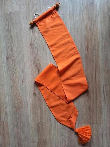 Mooie oranje wimpel  beschikbaar voor biedingen