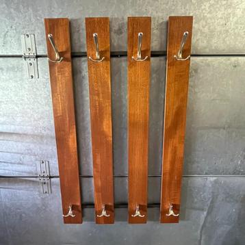 OPRUIMING Wandkapstok teak aluminium jaren 50 60 vintage beschikbaar voor biedingen