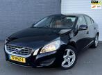 Volvo S60 1.6 T3 Momentum VOLO-H/LEDER/NAVI/LMV/CRUISE/CLIMA, Auto's, Voorwielaandrijving, 15 km/l, Gebruikt, 4 cilinders